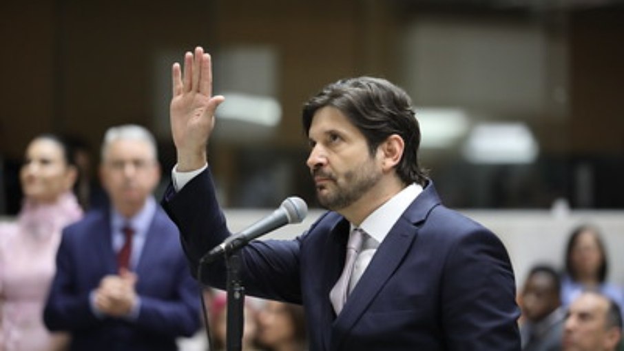 Deputado estadual André do Prado (PL) é afilhado político de Valdemar Costa Neto e aliado de Tarcísio de Freitas