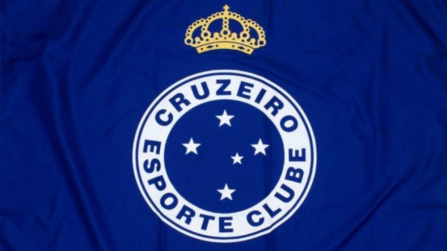 Profissional acusa o Cruzeiro de negligência após lesão no trabalho