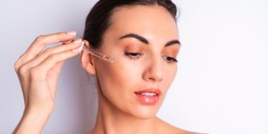 Sérum Facial: Quais os benefícios do uso regular e como escolher