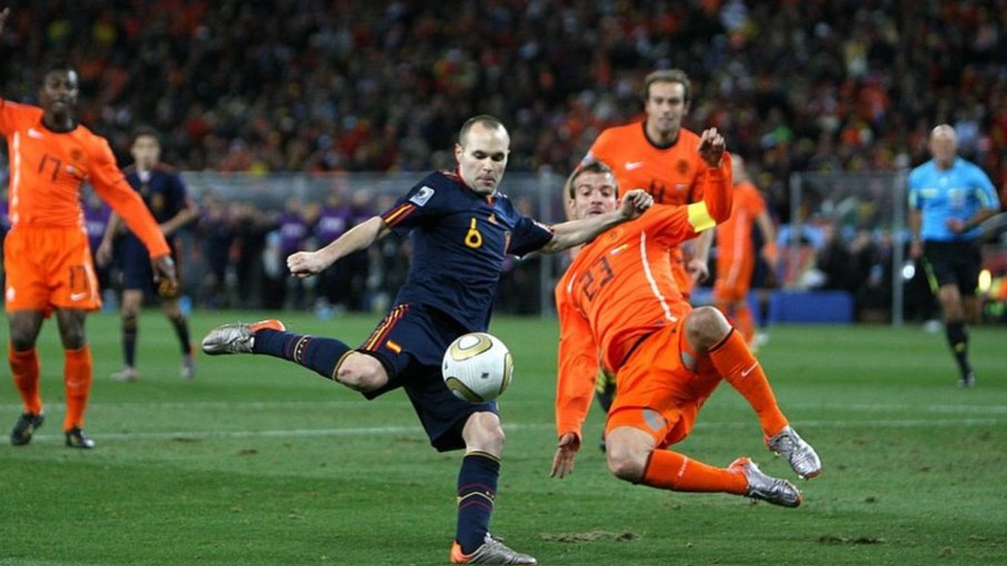 Andrés Iniesta marcou o gol do título da Espanha em 2010