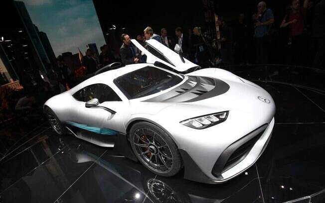 Mercedes-AMG Project One: motor de Fórmula 1 e outros quatro elétricos. Faz de 0 a 200 km/h em menos de 6 segundos