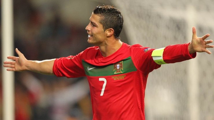 Jesus%20n%C3%A3o%20%C3%A9%20o%201%C2%BA%3A%20relembre%20briga%20de%20CR7%20com%20t%C3%A9cnico%20de%20Portugal