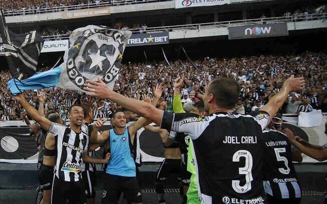 Troféu, comemoração e festa da torcida: Botafogo vai se despedir da Série B com estilo
