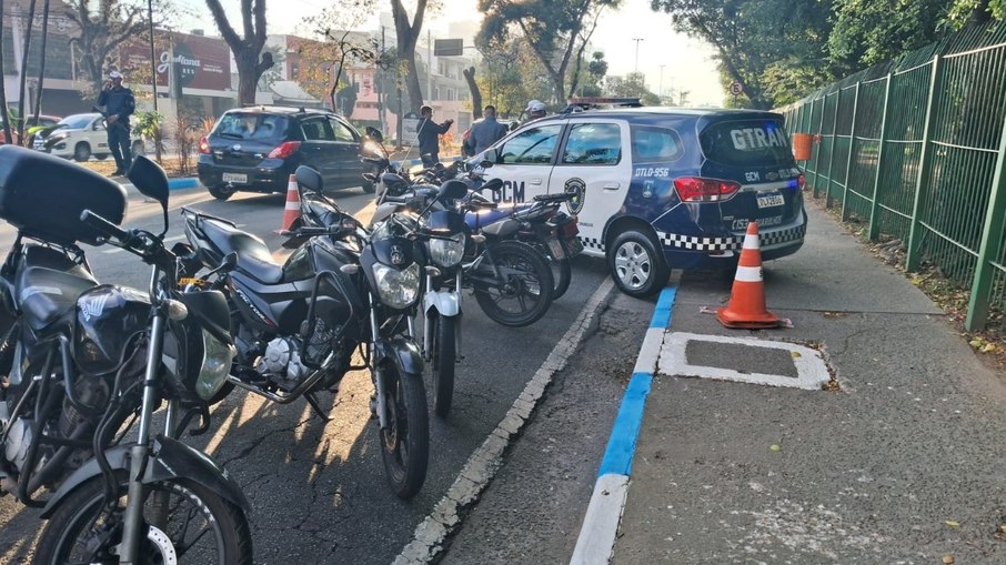 Foram quatro capturas de foragidos com mandados de prisão pendentes de cumprimento. Foram quatro capturas de foragidos com mandados de prisão pendentes de cumprimento.