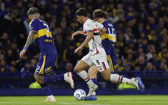Suspenso, atacante desfalca o Tricolor justamente no jogo em que a equipe precisará buscar a classificação Suspenso, atacante desfalca o Tricolor justamente no jogo em que a equipe precisará buscar a classificação