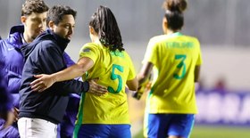 Paolla Oliveira reage à chuva de críticas por cena em 