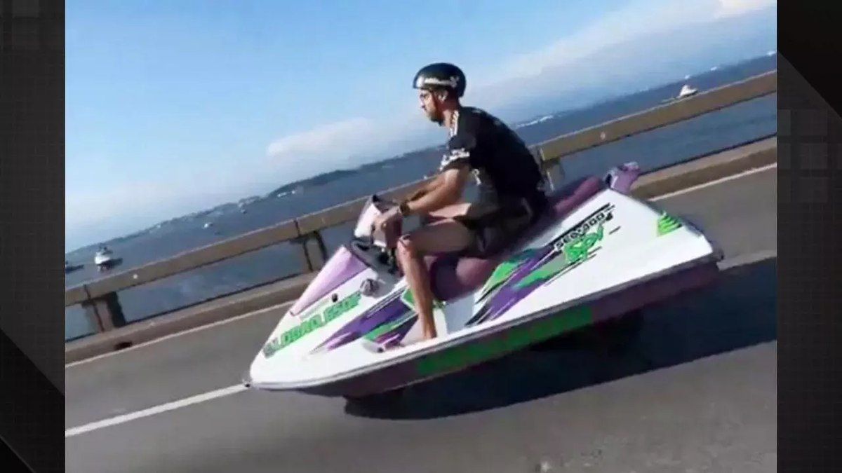 Jet ski adaptado em moto