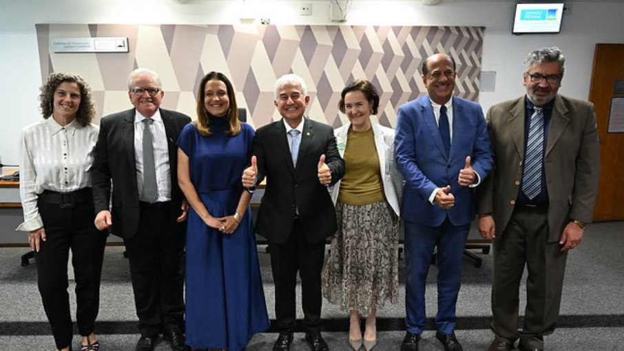 A especialista em Desenvolvimento Industrial do Serviço Nacional de Aprendizagem Industrial (Senai), Marilza Machado Gomes; educador José Juarez Guerra; gerente executiva de Desenvolvimento Profissional do Serviço Social do Transporte (Sest) e Serviço Nacional de Aprendizagem do Transporte (Senat), Roberta Diniz; presidente da FPEpTec, senador Astronauta Marcos Pontes (PL-SP); diretora de Educação Formal e Infraestrutura do Serviço Nacional de Aprendizagem Rural (Senar), Maria Cristina Ferreira; diretor de Relações Institucionais do Senac Nacional, Antônio Henrique Borges Paula; educador Augusto Lins de Albuquerque Neto A especialista em Desenvolvimento Industrial do Serviço Nacional de Aprendizagem Industrial (Senai), Marilza Machado Gomes; educador José Juarez Guerra; gerente executiva de Desenvolvimento Profissional do Serviço Social do Transporte (Sest) e Serviço Nacional de Aprendizagem do Transporte (Senat), Roberta Diniz; presidente da FPEpTec, senador Astronauta Marcos Pontes (PL-SP); diretora de Educação Formal e Infraestrutura do Serviço Nacional de Aprendizagem Rural (Senar), Maria Cristina Ferreira; diretor de Relações Institucionais do Senac Nacional, Antônio Henrique Borges Paula; educador Augusto Lins de Albuquerque Neto