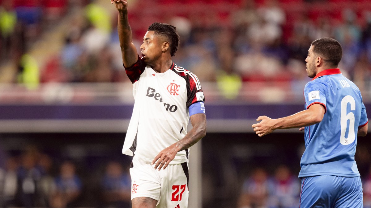 Bruno Henrique durante o jogo contra o Cruz Azul Bruno Henrique durante o jogo contra o Cruz Azul