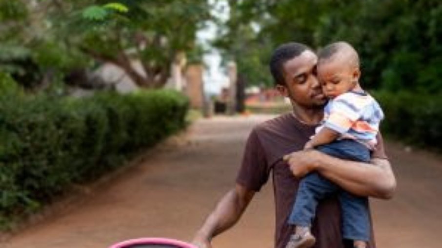 Pesquisa aponta que 68% dos pais brasileiros não tiraram a licença paternidade mínima de cinco dias prevista por lei
