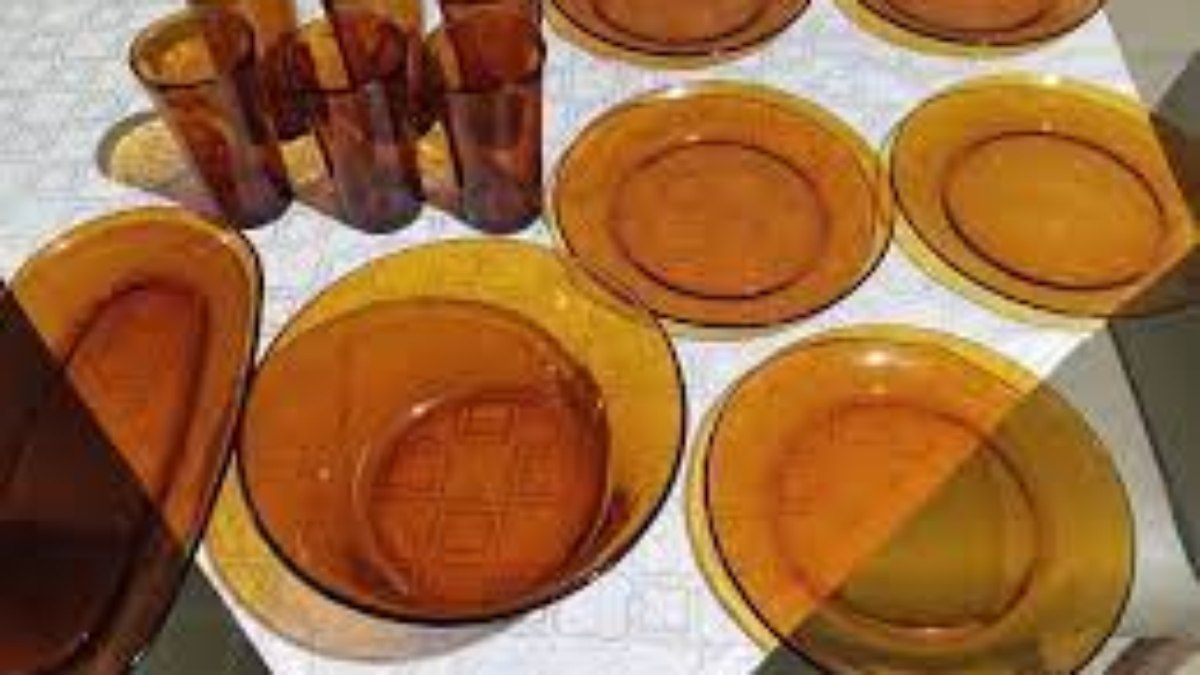 Louças dos anos 80 viram itens de luxo e custam até R$ 50 mil Louças dos anos 80 viram itens de luxo e custam até R$ 50 mil