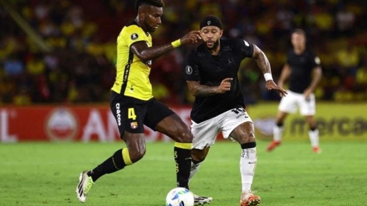 Comentarista sugere que Corinthians ‘abandone’ a Libertadores: ‘vende a vaga’