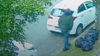 V%C3%ADdeo%20mostra%20como%20dupla%20consegue%20furtar%20qualquer%20carro%20