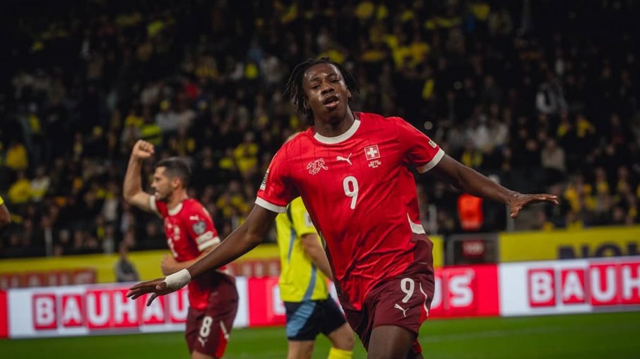 Manzambi marcou dois gols diante da Bósnia