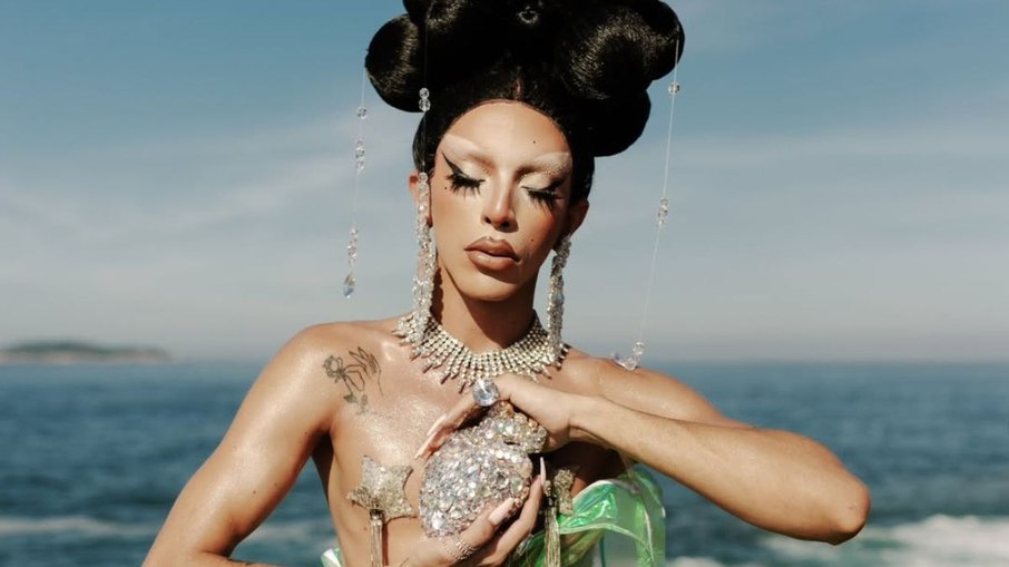 Ruby Nox celebra vitória no Drag Race Brasil 2 Ruby Nox celebra vitória no Drag Race Brasil 2