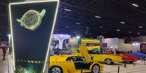 Salão de SP tem área dedicada a automóveis clássicos raros