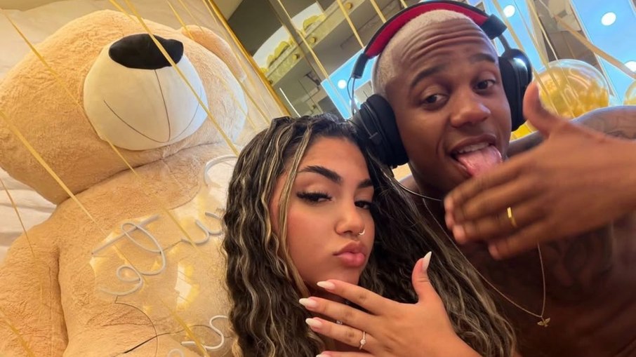 Wallace Yan assumiu namoro com enfermeira