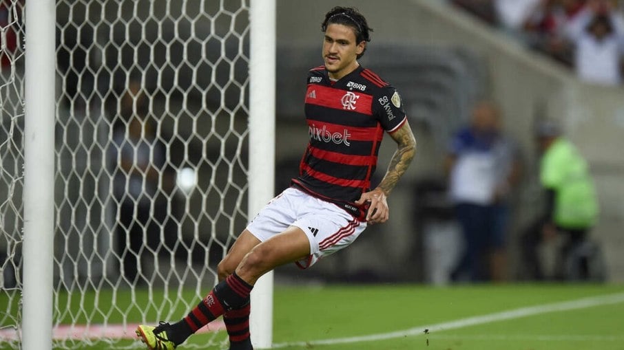 Flamengo e Bahia se enfrentam no Maracanã