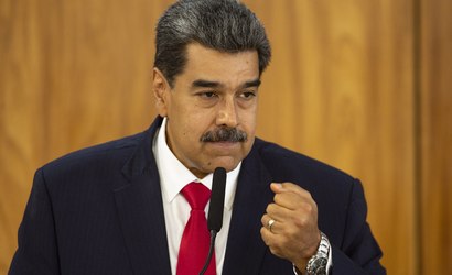 Fim de sanções: Venezuela faz acordo com petroleiras