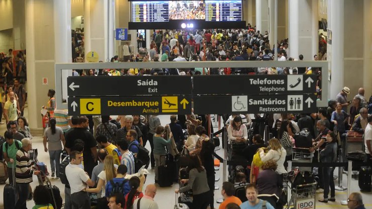 Governo intensifica fiscalização após suspensão de voos em SP