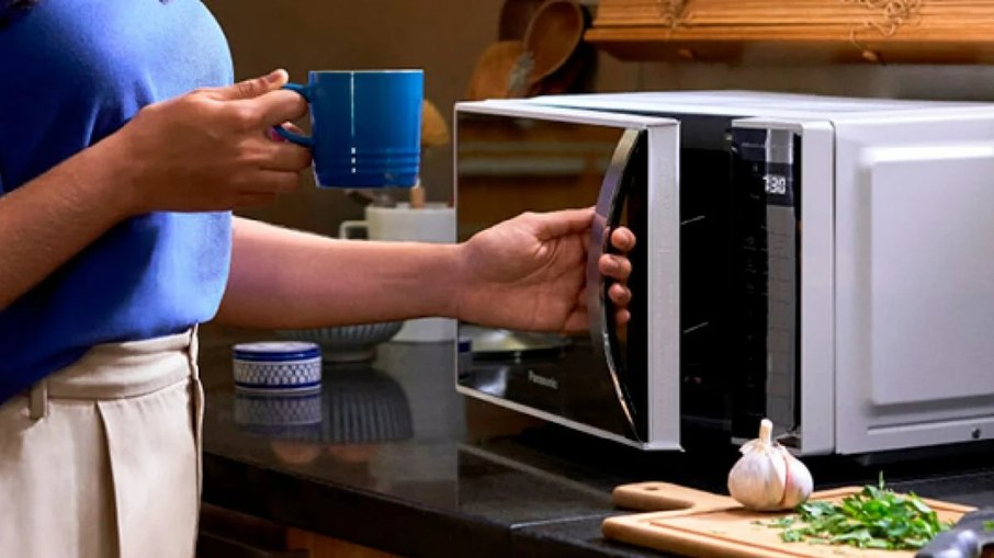 Micro-ondas Panasonic (21L) Micro-ondas Panasonic (21L)