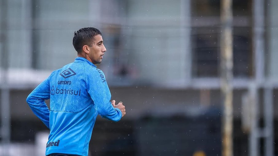 Uruguaio Cristian Olivera chegou ao Grêmio como reforço para a temporada Uruguaio Cristian Olivera chegou ao Grêmio como reforço para a temporada