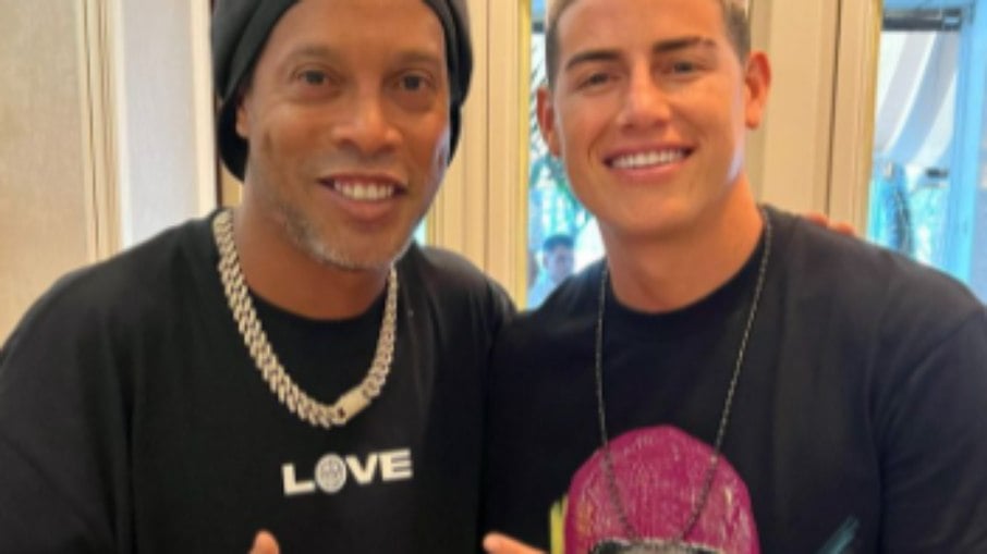 Ronaldinho e James
