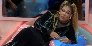 Gloria Groove leva advertência da Globo em participação no BBB