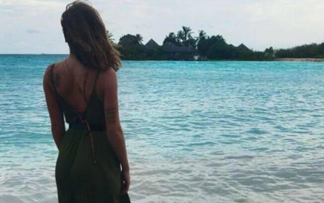 Mariana Goldfarb posa nas Ilhas Maldivas durante férias com Cauã