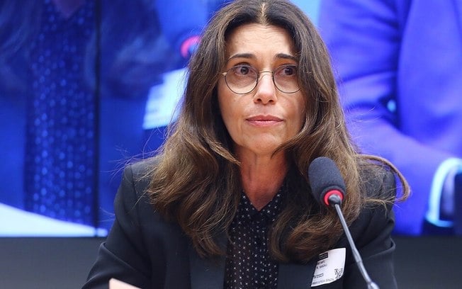 Ex-diretora da Americanas se entrega a autoridades portuguesas