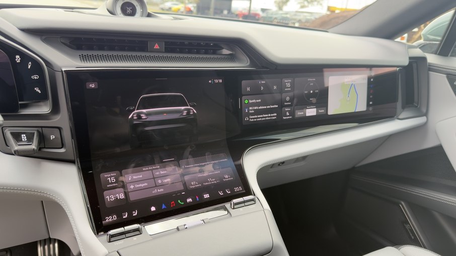 Novo Porsche Driver Experience reúne painel digital, Flow Display e tela opcional para o passageiro