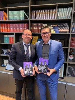 Janguiê Diniz e Marcos Alencar lançam livro conjunto no Recife