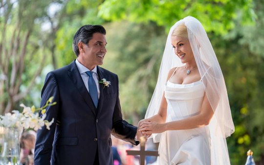 Ana Hickmann e Edu Guedes se casam em fazenda no interior de SP