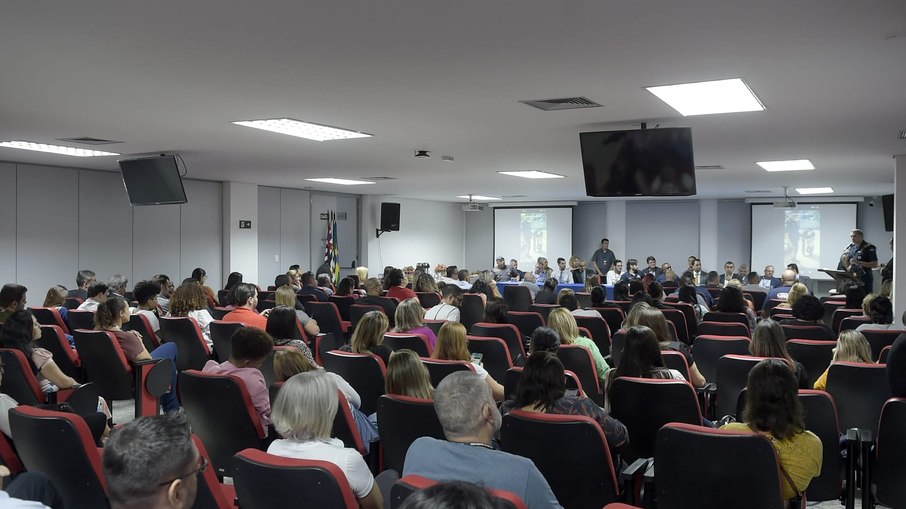Guarulhos lança programa de monitoramento de todas as escolas municipais