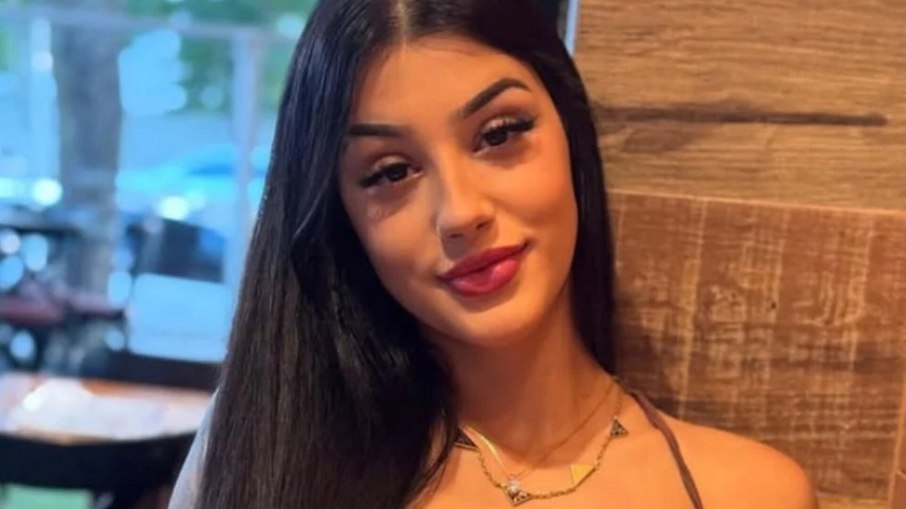 Neta de Gretchen, Bia Miranda é alvo de operação policial