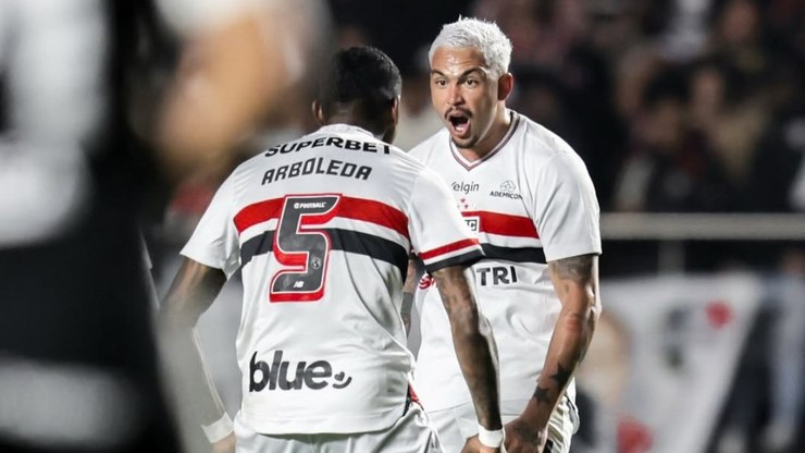 Carrasco! Luciano decide, e São Paulo vence Corinthians
