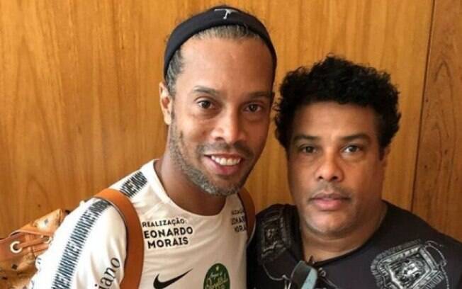 Ronaldinho e seu irmão Assis
