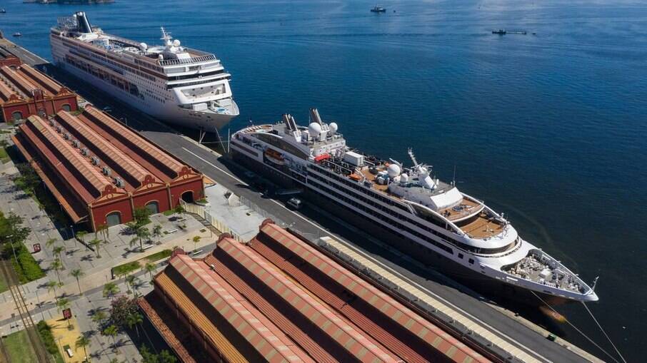 Navios de cruzeiro no porto do Rio de Janeiro em 2020