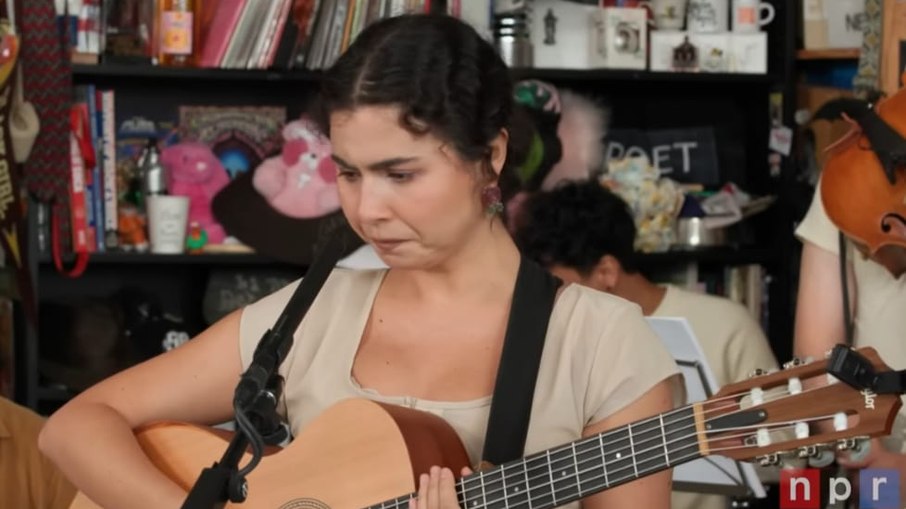 Silvana Estrada no Tiny Desk