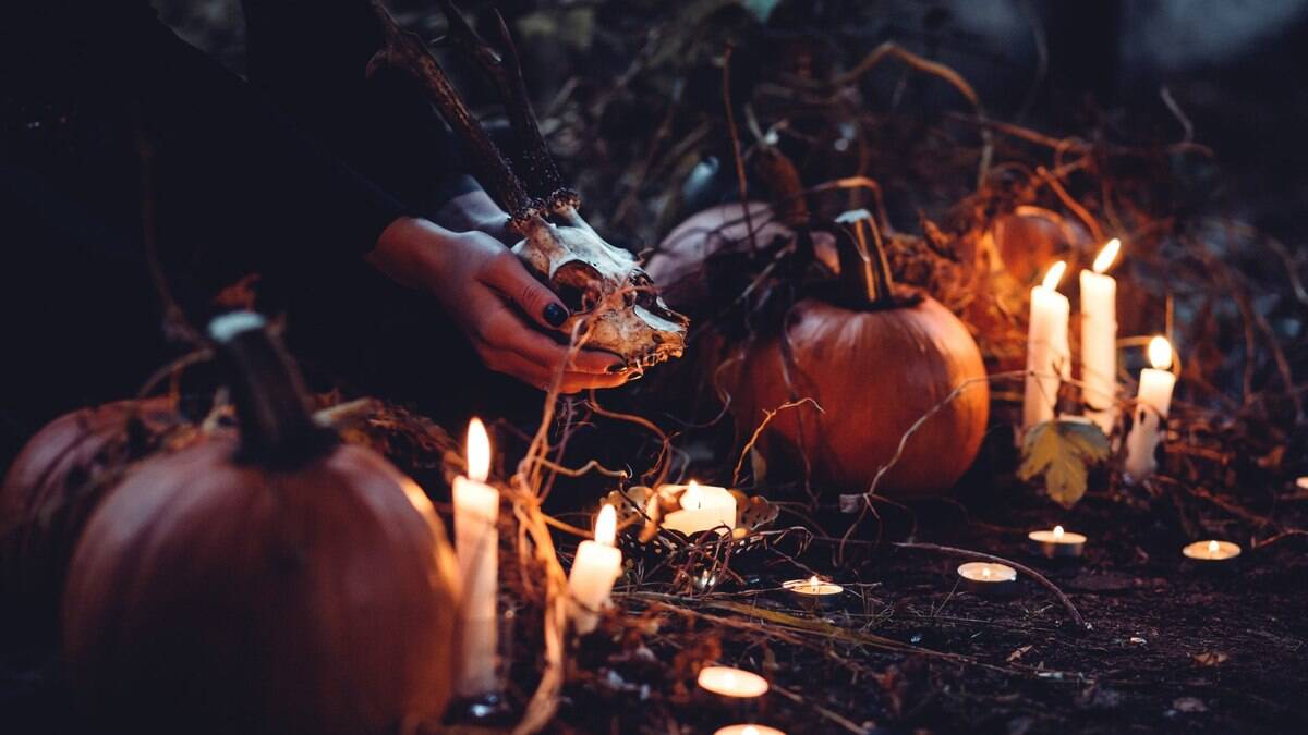 A Bruxa Antiga - E amanhã será Samhain! Vem, Bruxas