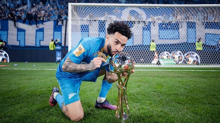 Claudinho vive ótimo momento no Zenit