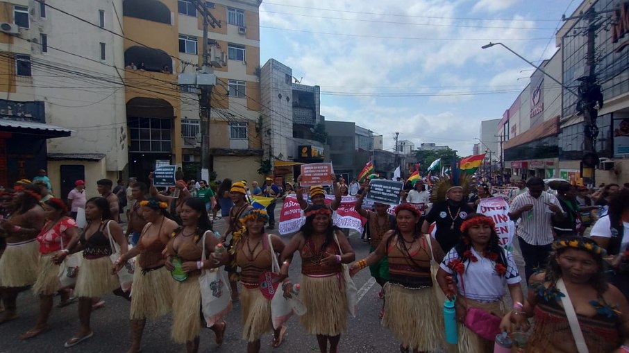 Marcha Mundial pelo Clima reuniu milhares de pessoas, segundo a organização Marcha Mundial pelo Clima reuniu milhares de pessoas, segundo a organização