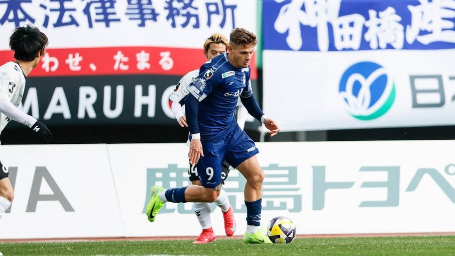 Angelotti foi às redes duas vezes na goleada por 5 a 2 sobre o Thespa Kusatsu no sábado Angelotti foi às redes duas vezes na goleada por 5 a 2 sobre o Thespa Kusatsu no sábado