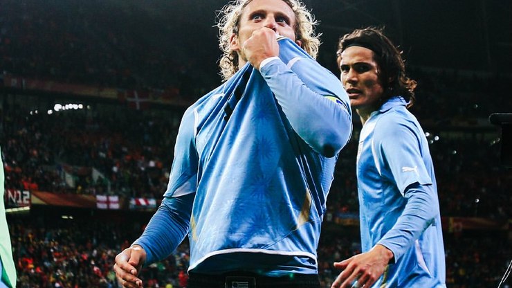 Uruguai anuncia craque da copa de 2010 como novo treinador