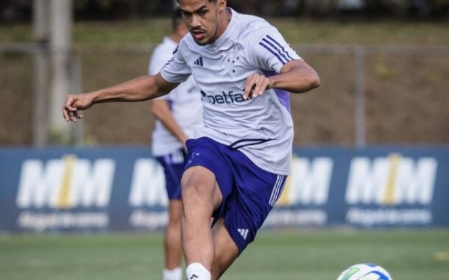 Lucas Oliveira, ex-Kyoto Sanga, é o novo reforço do Vasco Lucas Oliveira, ex-Kyoto Sanga, é o novo reforço do Vasco