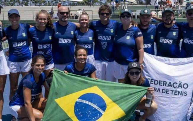Brasileiras celebram vaga nos playoffs da Billie Jean King Cup