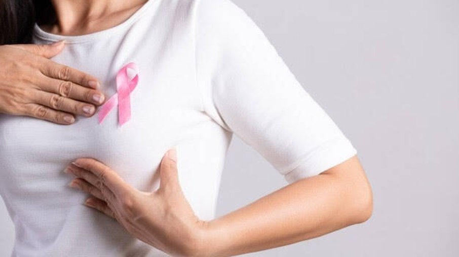 Estudo do instituto IPEC mostra que 82% das entrevistadas relacionam o câncer de mama apenas a fatores genéticos.  