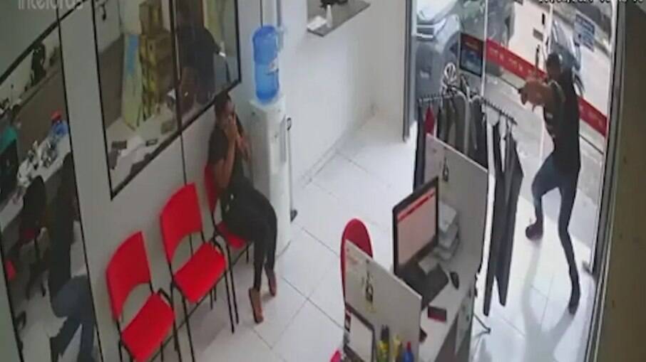  MA: Mulher sobrevive a tiroteio dentro de loja em São Luís