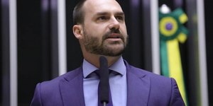 PGR denuncia Eduardo Bolsonaro por coação