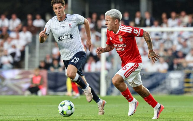 Gianluca Prestianni marcou dois gols na vitória fora de casa do Benfica
